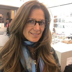 Meet your Posher, Robyn